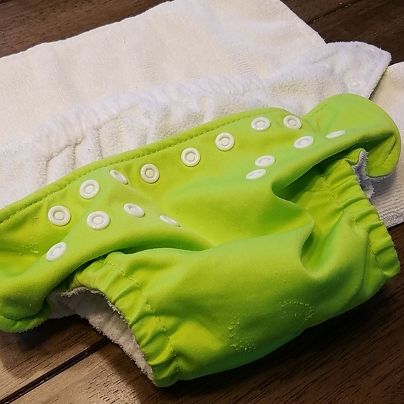 Charlie Banana Other - Green Charlie Banana cloth diaper cover + inserts